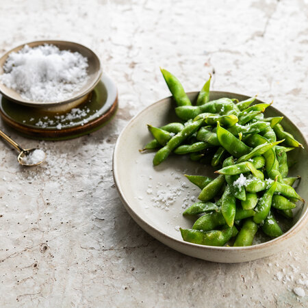 Image of Edamame in the pod with coarse sea salt recipe made with Ardo products