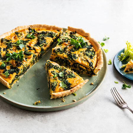 Quiche with sweet potato, spinach and endive
