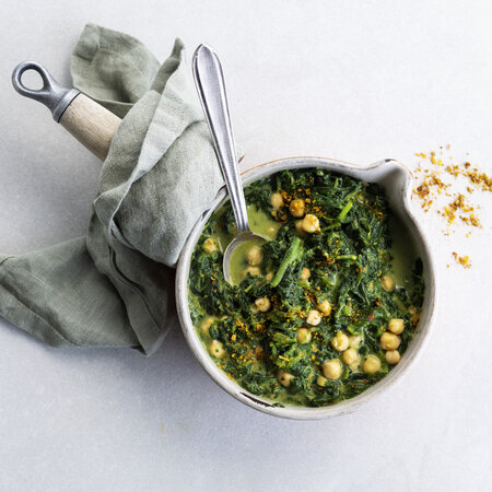 Spinach stew and chickpeas